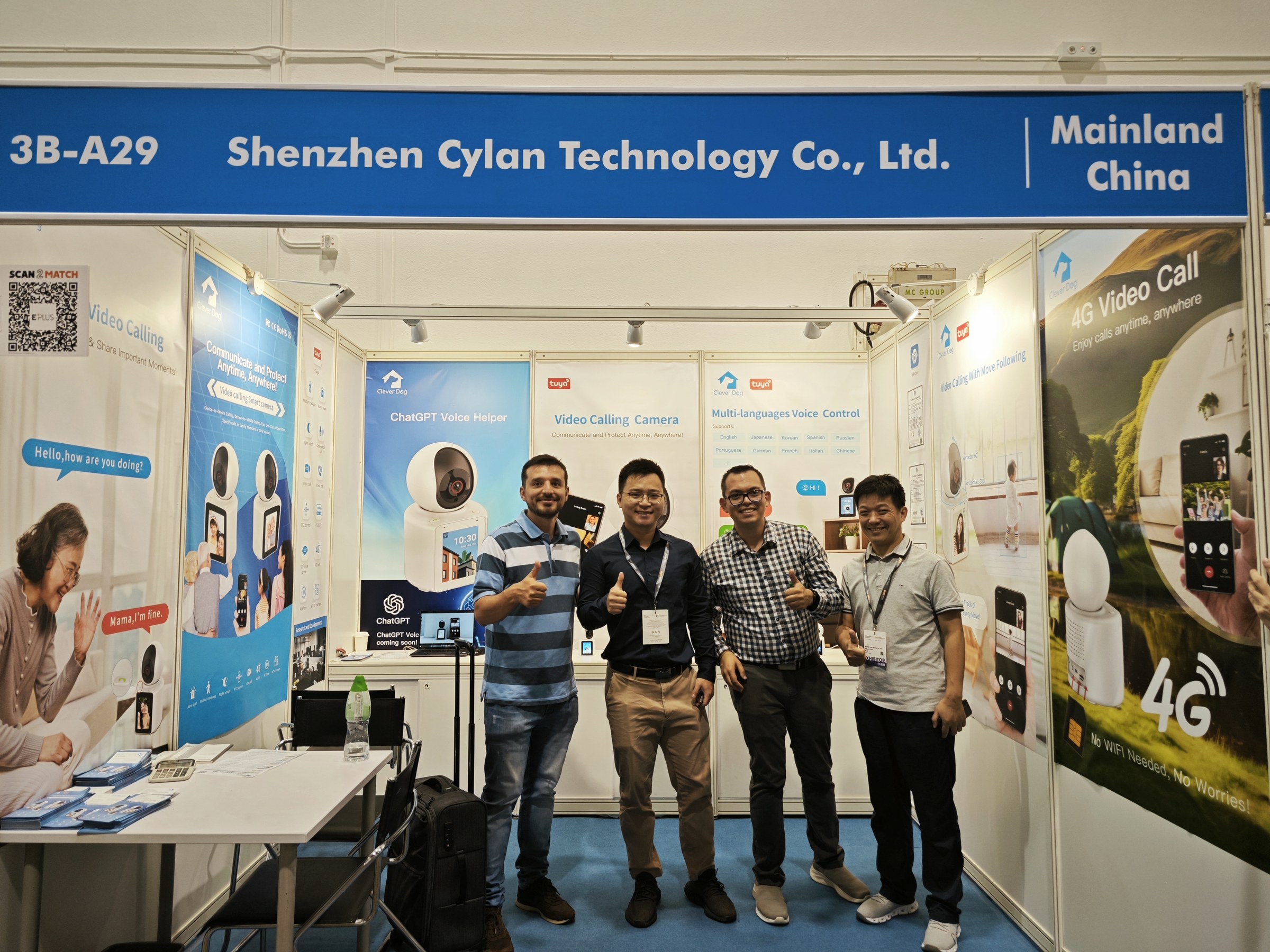 Cylan team and visitors at the company booth